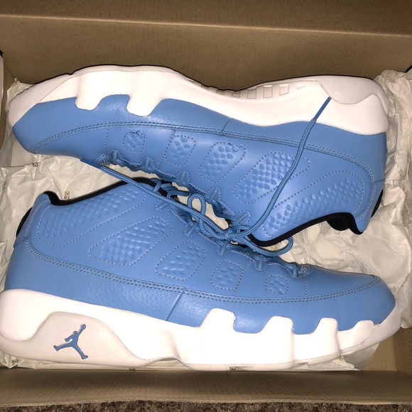 pantone 9s
